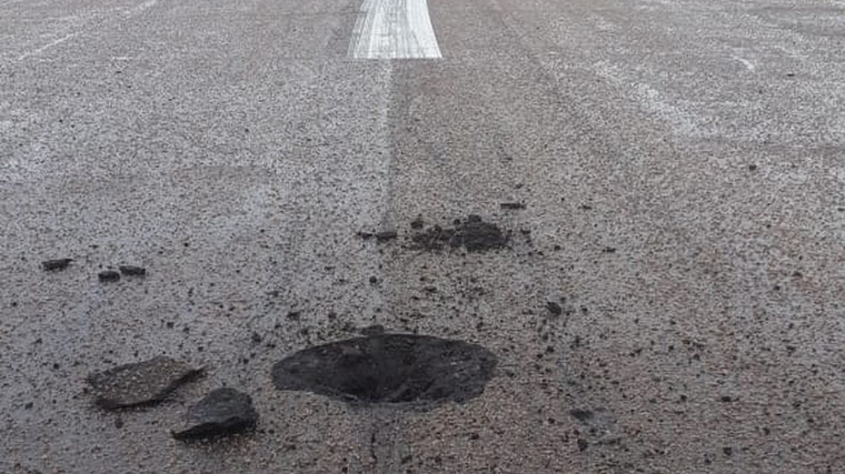 Buraco na pista de Confins provoca caos e dezenas de voos cancelados em Minas Gerais