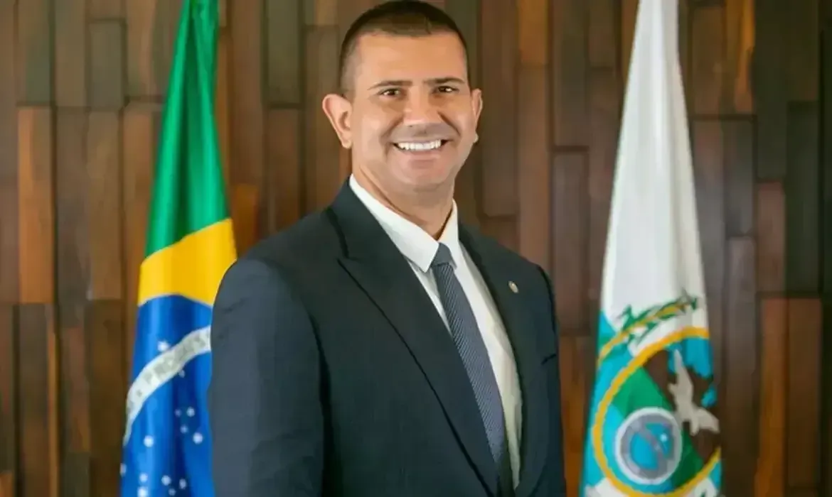 TSE forma maioria para anular votos de Garotinho e garantir vitória de Douglas Ruas no 1º turno