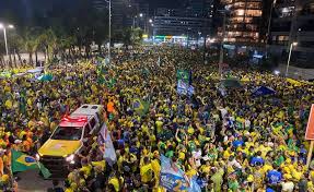 ‘Bloco do 22’ ocupa capitais do Nordeste em apoio a Flávio Bolsonaro na reta final