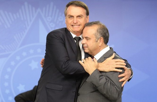 Defesa de Bolsonaro solicita ao STF autorização para visita do senador Rogério Marinho